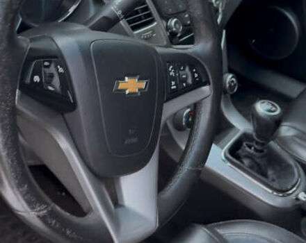 Белый Шевроле Круз, объемом двигателя 1.8 л и пробегом 120 тыс. км за 4500 $, фото 1 на Automoto.ua