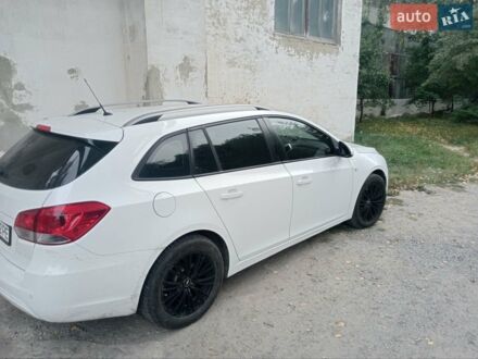 Белый Шевроле Круз, объемом двигателя 1.69 л и пробегом 290 тыс. км за 6500 $, фото 1 на Automoto.ua