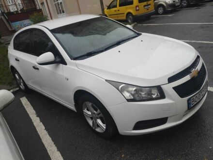 Белый Шевроле Круз, объемом двигателя 1.6 л и пробегом 225 тыс. км за 5100 $, фото 1 на Automoto.ua