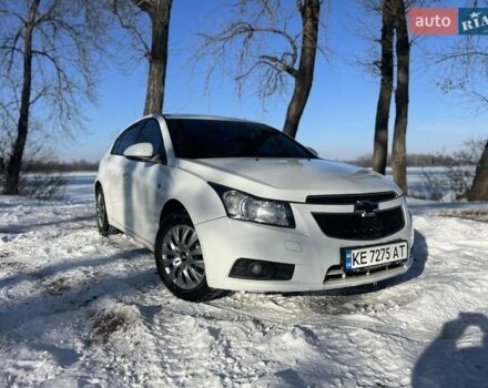 Белый Шевроле Круз, объемом двигателя 1.8 л и пробегом 210 тыс. км за 6650 $, фото 1 на Automoto.ua