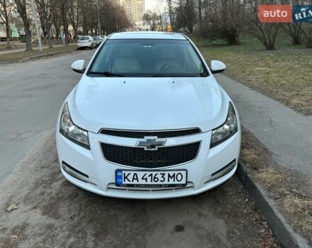 Белый Шевроле Круз, объемом двигателя 1.99 л и пробегом 176 тыс. км за 8000 $, фото 1 на Automoto.ua