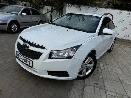 Белый Шевроле Круз, объемом двигателя 2 л и пробегом 190 тыс. км за 7700 $, фото 1 на Automoto.ua