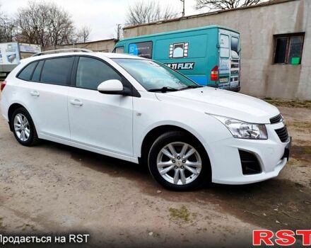 Белый Шевроле Круз, объемом двигателя 1.6 л и пробегом 225 тыс. км за 7300 $, фото 1 на Automoto.ua