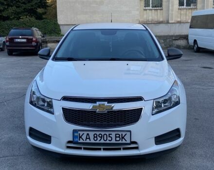 Шевроле Круз 2013 в Киеве на Automoto.ua Белый Шевроле Круз, объемом двигателя 1.8 л и пробегом 199 тыс. км за 7900 $, фото 1 на Automoto.ua