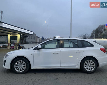 Белый Шевроле Круз, объемом двигателя 1.8 л и пробегом 140 тыс. км за 8000 $, фото 1 на Automoto.ua