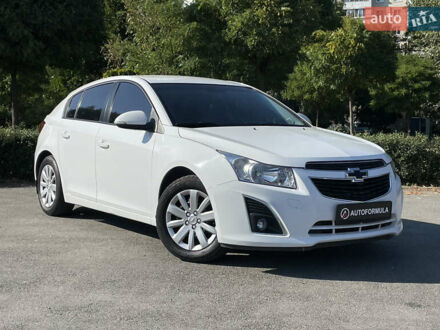 Белый Шевроле Круз, объемом двигателя 1.8 л и пробегом 129 тыс. км за 7990 $, фото 1 на Automoto.ua