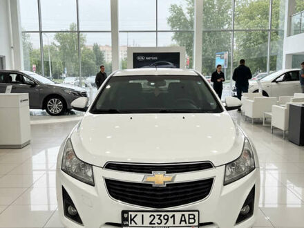 Белый Шевроле Круз, объемом двигателя 1.8 л и пробегом 146 тыс. км за 8700 $, фото 1 на Automoto.ua