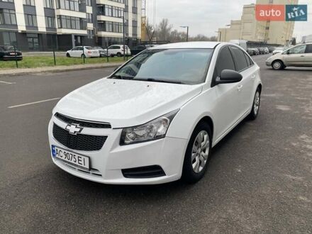 Белый Шевроле Круз, объемом двигателя 1.8 л и пробегом 175 тыс. км за 7300 $, фото 1 на Automoto.ua