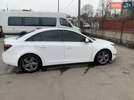 Білий Шевроле Круз, об'ємом двигуна 2 л та пробігом 320 тис. км за 8500 $, фото 1 на Automoto.ua