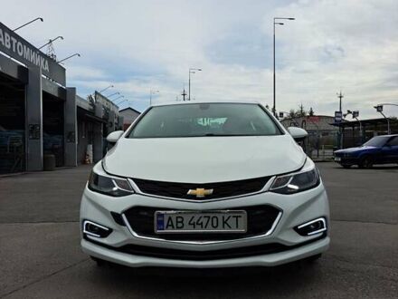 Белый Шевроле Круз, объемом двигателя 1.4 л и пробегом 188 тыс. км за 11000 $, фото 1 на Automoto.ua