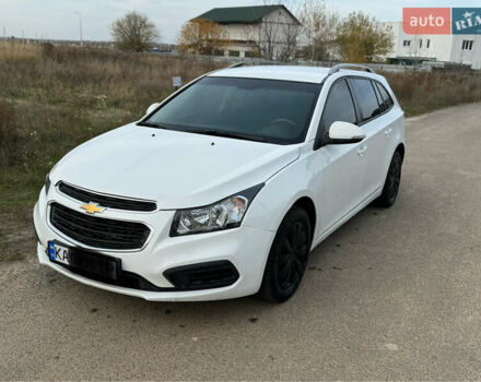 Белый Шевроле Круз, объемом двигателя 1.6 л и пробегом 184 тыс. км за 6200 $, фото 1 на Automoto.ua