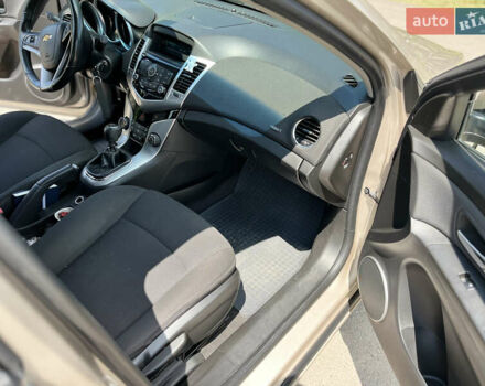 Бежевый Шевроле Круз, объемом двигателя 1.6 л и пробегом 167 тыс. км за 7000 $, фото 9 на Automoto.ua