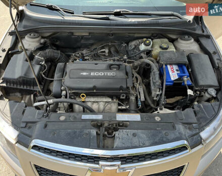 Бежевый Шевроле Круз, объемом двигателя 1.6 л и пробегом 167 тыс. км за 7000 $, фото 12 на Automoto.ua