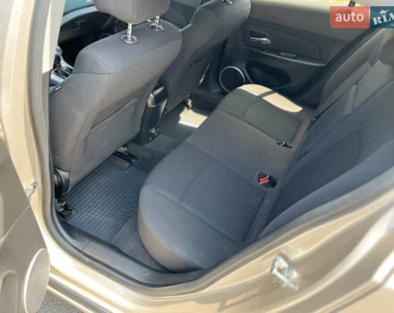 Бежевый Шевроле Круз, объемом двигателя 1.6 л и пробегом 167 тыс. км за 7000 $, фото 11 на Automoto.ua