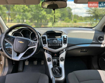 Бежевый Шевроле Круз, объемом двигателя 1.6 л и пробегом 167 тыс. км за 7000 $, фото 10 на Automoto.ua