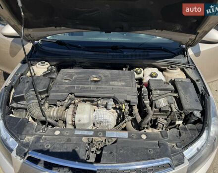 Бежевий Шевроле Круз, об'ємом двигуна 2 л та пробігом 203 тис. км за 8000 $, фото 21 на Automoto.ua