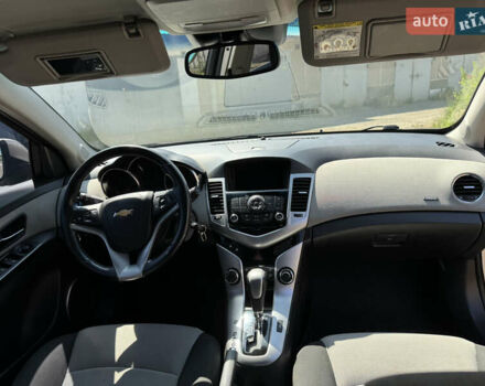 Бежевий Шевроле Круз, об'ємом двигуна 2 л та пробігом 203 тис. км за 8000 $, фото 14 на Automoto.ua