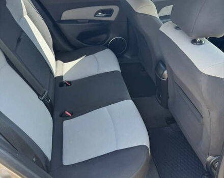 Бежевий Шевроле Круз, об'ємом двигуна 2 л та пробігом 203 тис. км за 8000 $, фото 10 на Automoto.ua