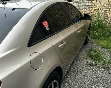 Бежевый Шевроле Круз, объемом двигателя 1.6 л и пробегом 273 тыс. км за 6200 $, фото 6 на Automoto.ua