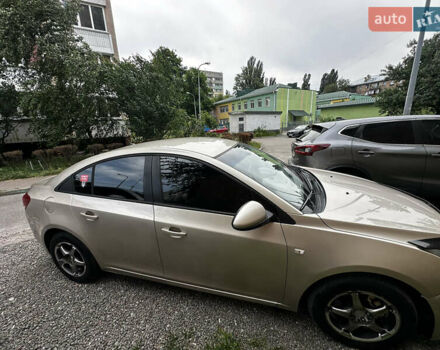 Бежевый Шевроле Круз, объемом двигателя 1.6 л и пробегом 273 тыс. км за 6200 $, фото 5 на Automoto.ua