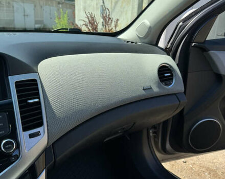 Бежевий Шевроле Круз, об'ємом двигуна 2 л та пробігом 203 тис. км за 8000 $, фото 16 на Automoto.ua