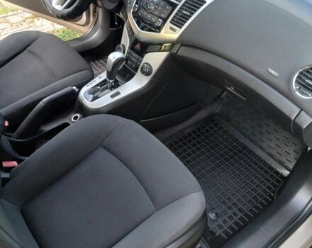 Бежевый Шевроле Круз, объемом двигателя 1.8 л и пробегом 176 тыс. км за 6700 $, фото 6 на Automoto.ua