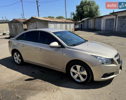 Бежевий Шевроле Круз, об'ємом двигуна 2 л та пробігом 203 тис. км за 8000 $, фото 4 на Automoto.ua