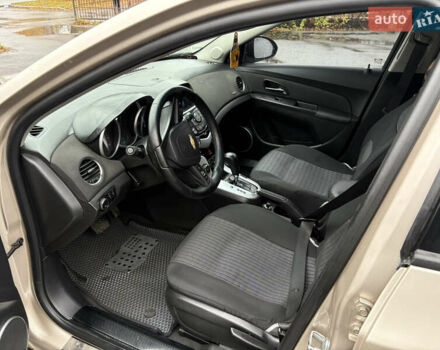 Бежевый Шевроле Круз, объемом двигателя 1.8 л и пробегом 213 тыс. км за 6499 $, фото 7 на Automoto.ua