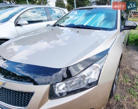 Бежевий Шевроле Круз, об'ємом двигуна 1.8 л та пробігом 212 тис. км за 7000 $, фото 4 на Automoto.ua