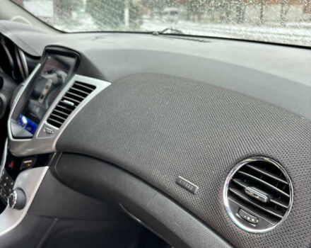 Бежевий Шевроле Круз, об'ємом двигуна 1.36 л та пробігом 197 тис. км за 6900 $, фото 12 на Automoto.ua