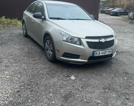 Шевроле Круз 2014 в Вышгороде на Automoto.ua Бежевый Шевроле Круз, объемом двигателя 1.8 л и пробегом 126 тыс. км за 6300 $, фото 1 на Automoto.ua
