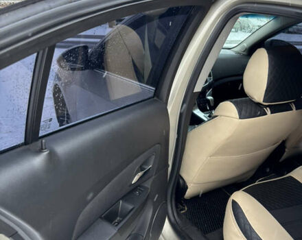 Бежевий Шевроле Круз, об'ємом двигуна 1.36 л та пробігом 197 тис. км за 6900 $, фото 11 на Automoto.ua