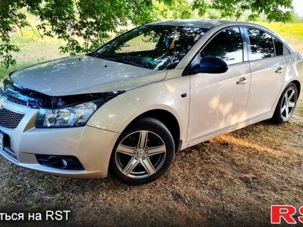 Бежевий Шевроле Круз, об'ємом двигуна 1.8 л та пробігом 215 тис. км за 6800 $, фото 1 на Automoto.ua