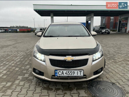 Шевроле Круз 2011 в Киеве на Automoto.ua Бежевый Шевроле Круз, объемом двигателя 1.6 л и пробегом 250 тыс. км за 6450 $, фото 1 на Automoto.ua