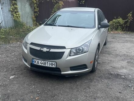 Шевроле Круз 2014 в Вышгороде на Automoto.ua Бежевый Шевроле Круз, объемом двигателя 1.8 л и пробегом 126 тыс. км за 6300 $, фото 1 на Automoto.ua
