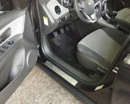 Чорний Шевроле Круз, об'ємом двигуна 1.8 л та пробігом 255 тис. км за 5800 $, фото 5 на Automoto.ua