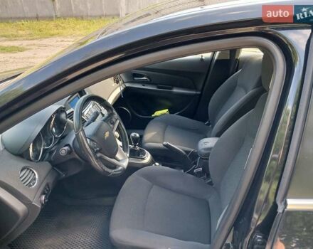 Черный Шевроле Круз, объемом двигателя 1.8 л и пробегом 278 тыс. км за 7800 $, фото 7 на Automoto.ua