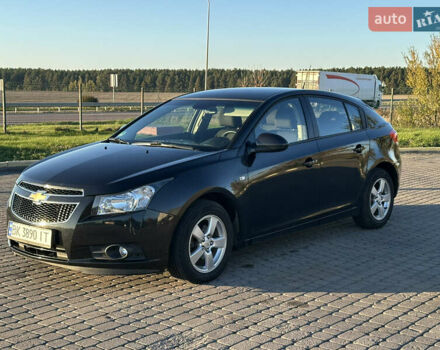 Черный Шевроле Круз, объемом двигателя 1.6 л и пробегом 208 тыс. км за 7600 $, фото 1 на Automoto.ua