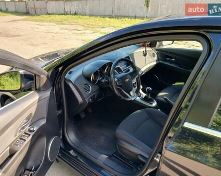 Черный Шевроле Круз, объемом двигателя 1.8 л и пробегом 278 тыс. км за 7800 $, фото 8 на Automoto.ua