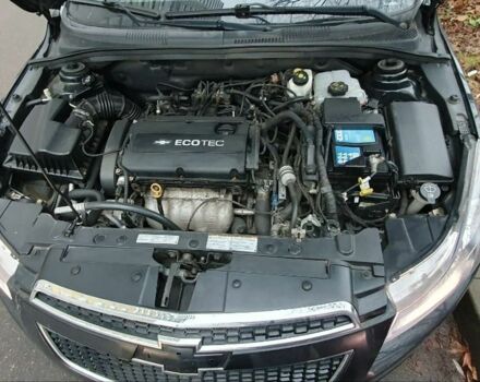 Черный Шевроле Круз, объемом двигателя 1.8 л и пробегом 83 тыс. км за 4500 $, фото 5 на Automoto.ua