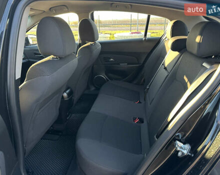 Черный Шевроле Круз, объемом двигателя 1.6 л и пробегом 208 тыс. км за 7600 $, фото 11 на Automoto.ua