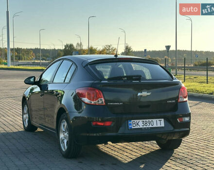 Черный Шевроле Круз, объемом двигателя 1.6 л и пробегом 208 тыс. км за 7600 $, фото 3 на Automoto.ua