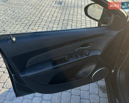 Черный Шевроле Круз, объемом двигателя 1.6 л и пробегом 208 тыс. км за 7600 $, фото 9 на Automoto.ua