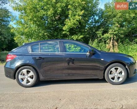 Черный Шевроле Круз, объемом двигателя 1.8 л и пробегом 278 тыс. км за 7800 $, фото 12 на Automoto.ua