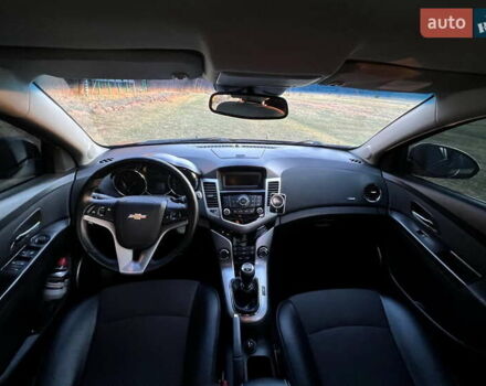 Черный Шевроле Круз, объемом двигателя 1.8 л и пробегом 195 тыс. км за 8200 $, фото 7 на Automoto.ua