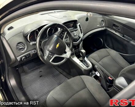 Черный Шевроле Круз, объемом двигателя 1.8 л и пробегом 173 тыс. км за 6700 $, фото 4 на Automoto.ua