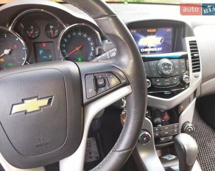 Черный Шевроле Круз, объемом двигателя 2 л и пробегом 148 тыс. км за 8500 $, фото 4 на Automoto.ua