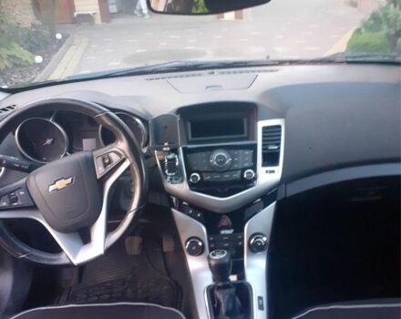 Черный Шевроле Круз, объемом двигателя 2 л и пробегом 228 тыс. км за 7200 $, фото 11 на Automoto.ua