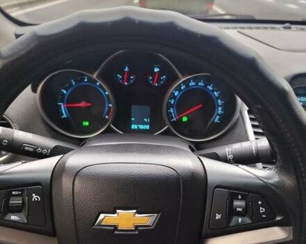 Черный Шевроле Круз, объемом двигателя 1.6 л и пробегом 268 тыс. км за 5450 $, фото 14 на Automoto.ua