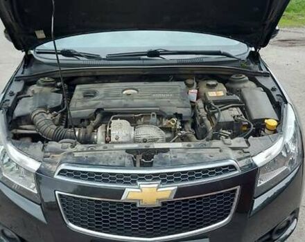 Черный Шевроле Круз, объемом двигателя 2 л и пробегом 149 тыс. км за 8700 $, фото 5 на Automoto.ua
